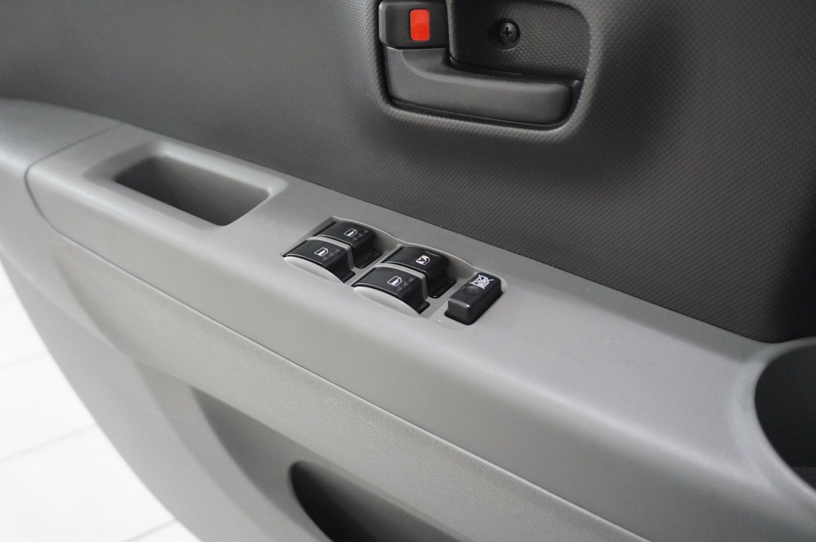 Fahrzeugabbildung Daihatsu Sirion 1.0 5-TÜR KLIMA/CD/AUX/8-FACH/TÜV