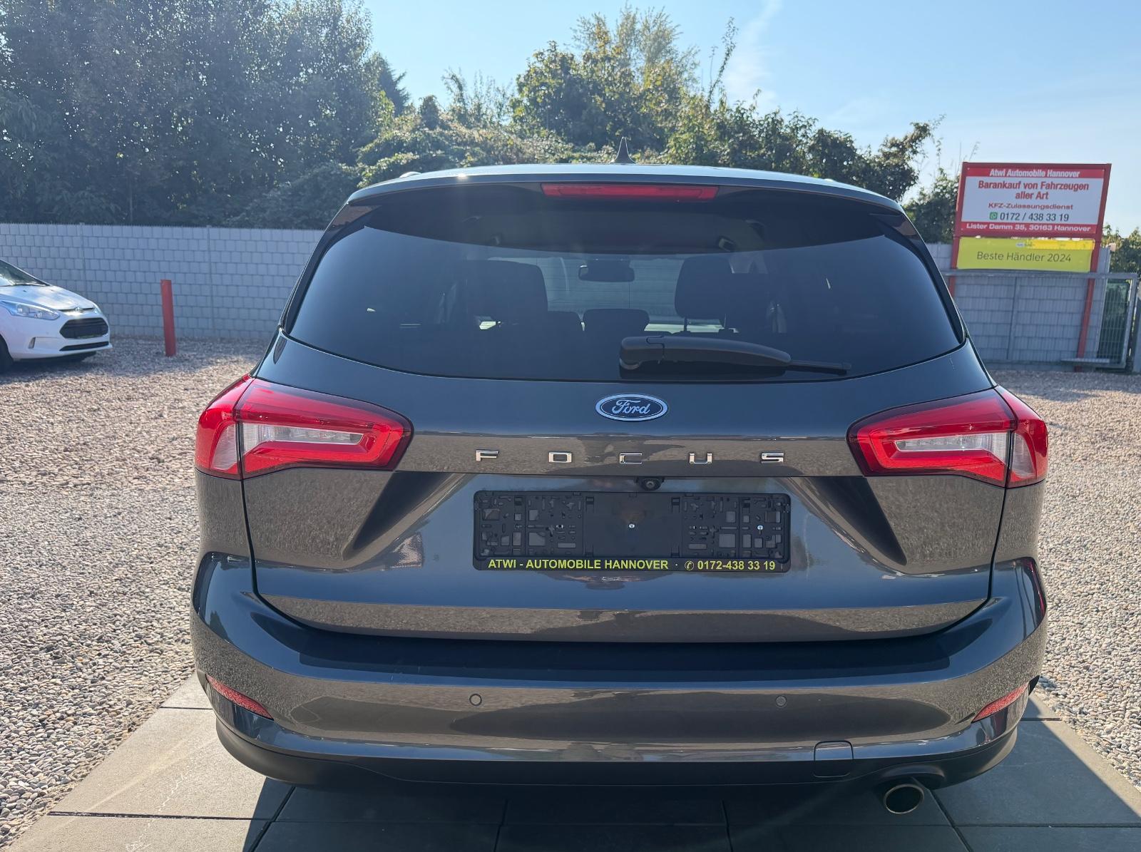 Ford Focus Turnier Cool & Connect Sport Lenkrad
