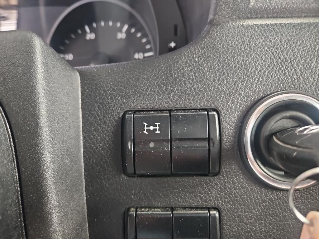 Fahrzeugabbildung Mercedes-Benz Sprinter 316 Doka Pritsche 4x4 6 Sitze Klima