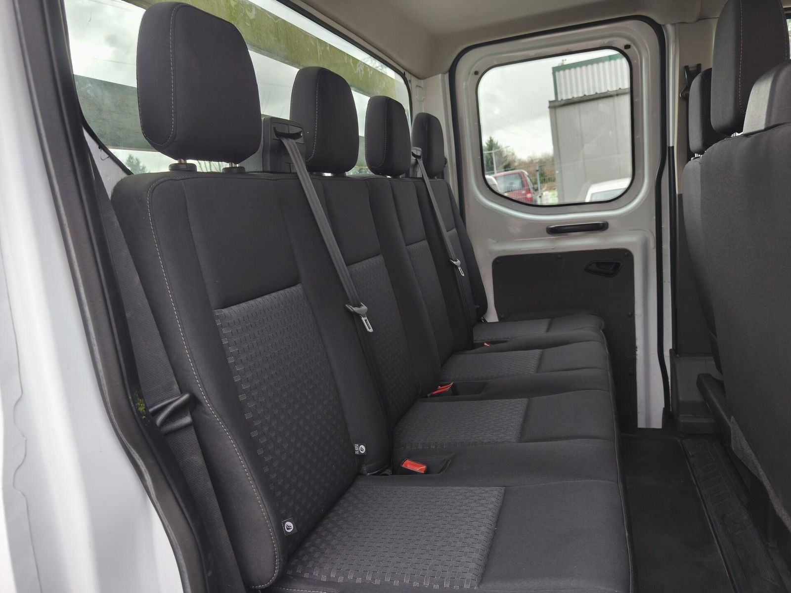 Fahrzeugabbildung Ford Transit Pritsche 350 L3 DK/Zwillingsreif/3t Ahk
