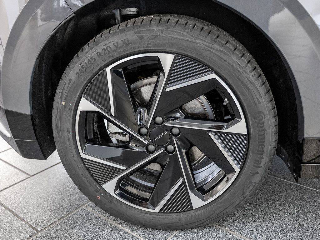 Lynk & Co 02