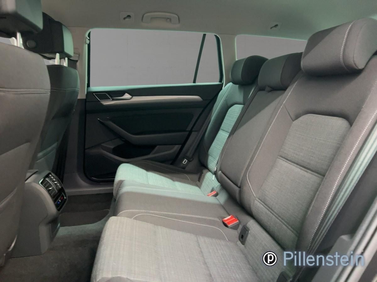 Volkswagen Passat Variant - Bild 12