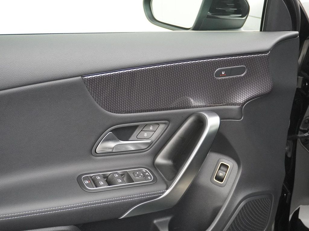 Mercedes-Benz A 180 Limousine Luxury Line | Achteruitrij kamer
