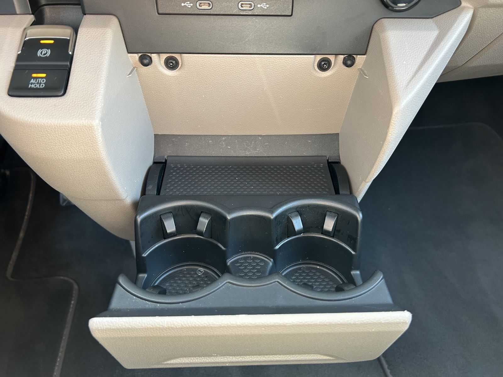 Fahrzeugabbildung Volkswagen T7 Multivan eHybrid ENERGETIC  DSG LED STANDH NA