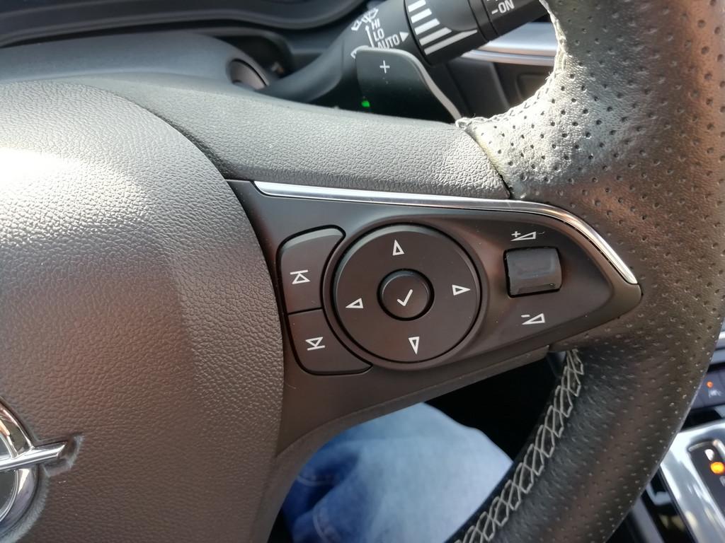 Opel Insignia B Sports Tourer 2.0 GSi 4x4 MATRIX-LED