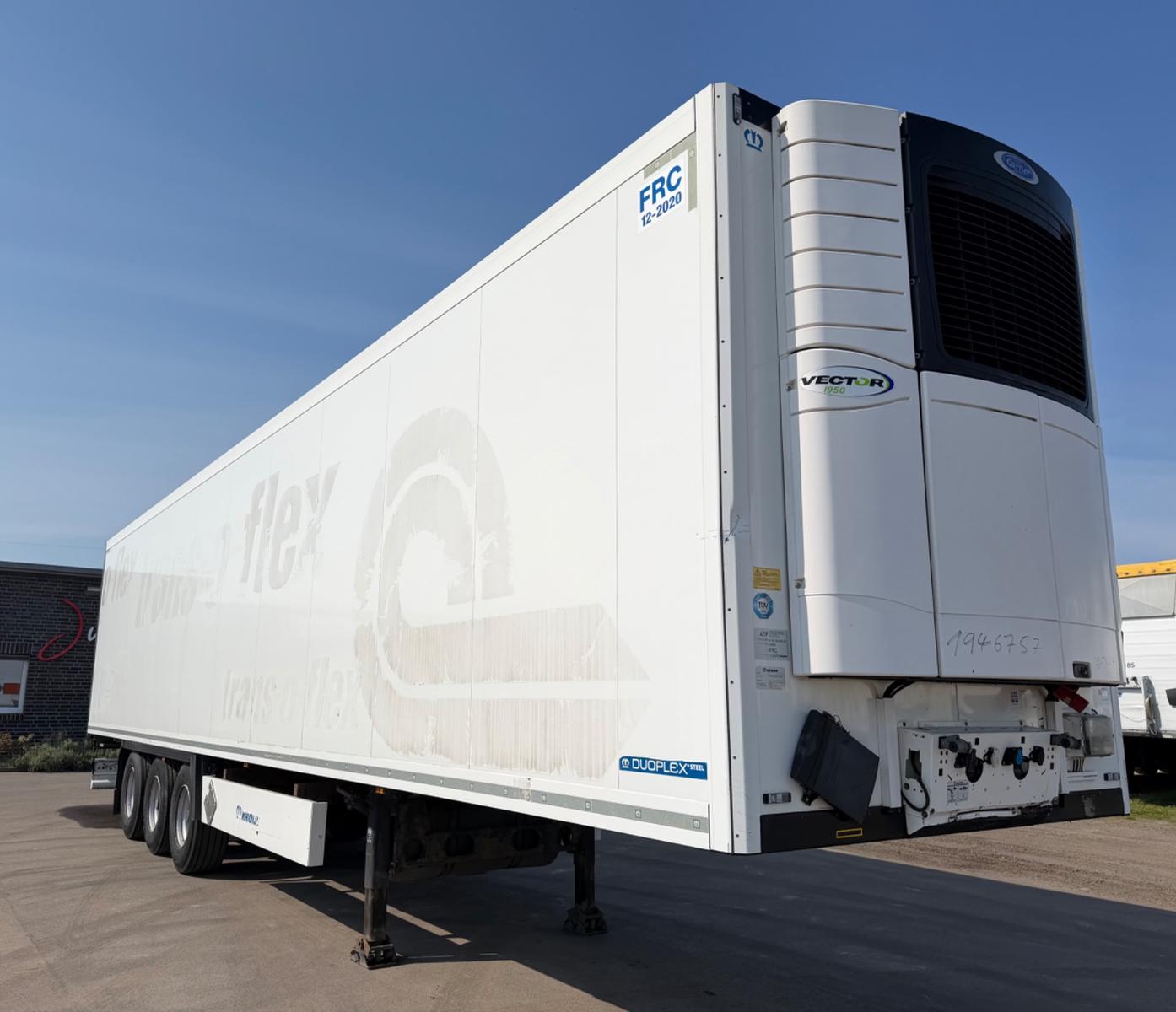 Krone 6 x SD27 / Carrier Vector 1950 / Rolltor