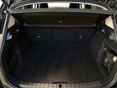 Fahrzeugabbildung BMW 218i Active Tourer Luxury Line -- AHK/ACC/ 17LM