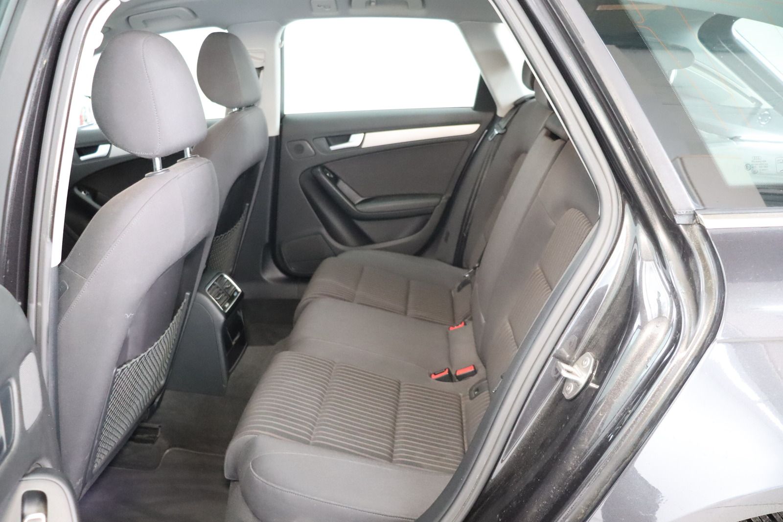 Fahrzeugabbildung Audi A4 2.0 TDI  Avant * Bi-Xenon * Navi * PDC