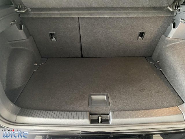 T-Cross 1.0 TSI DSG R-Line KLIMA NAVI LED APP