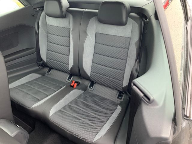 Fahrzeugabbildung Volkswagen T-Roc Cabriolet 1,5 TSI DSG R-LINE BLACK STYLE M