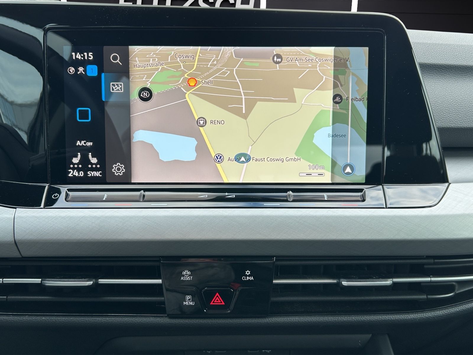 Fahrzeugabbildung Volkswagen Golf VIII Life TDI DSG LED ACC SH PDC Navi AID D