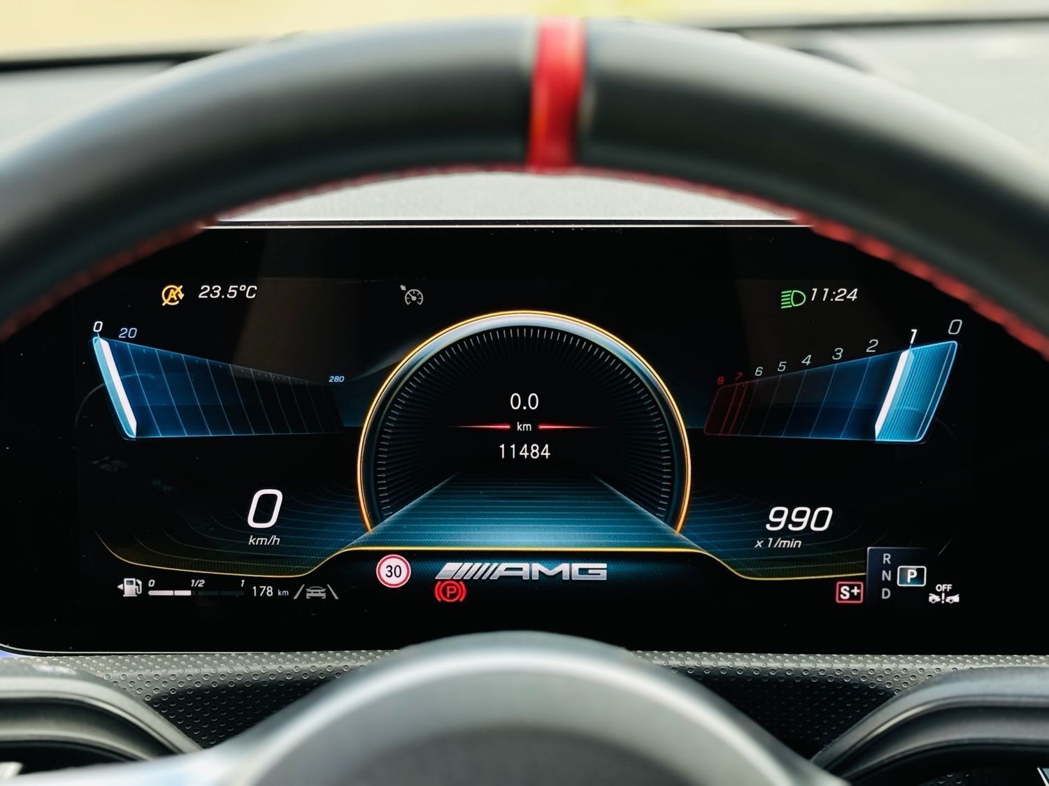 Fahrzeugabbildung Mercedes-Benz CLA 35 AMG Shooting Brake 4M AMG, Memory, Aerody