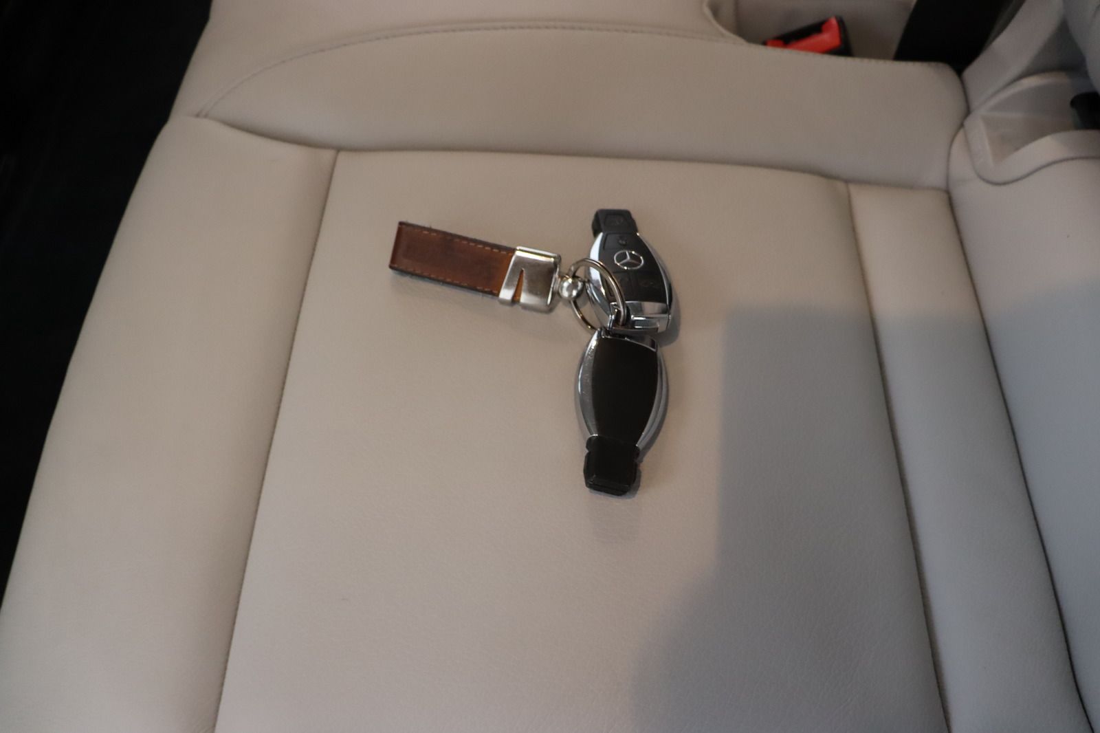 Fahrzeugabbildung Mercedes-Benz V 250 d 4matic Avantgarde * lang * 360 * ILS