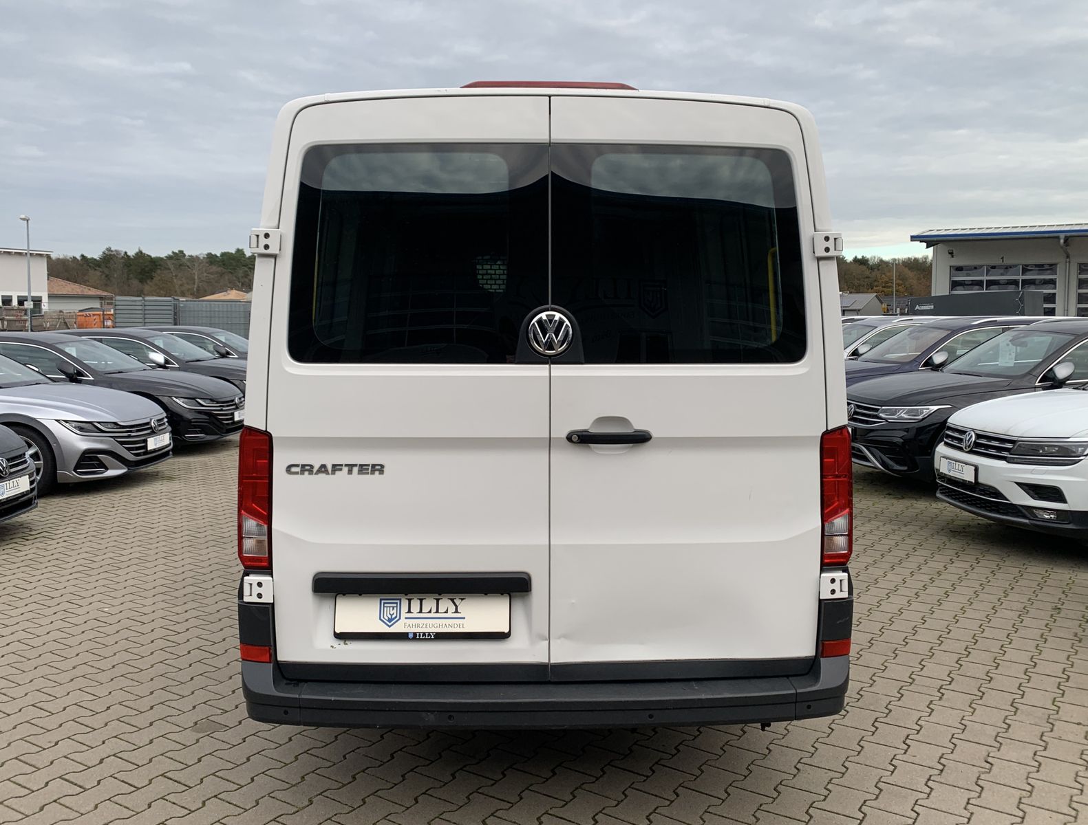 Fahrzeugabbildung Volkswagen Crafter Kasten 35 Mittellang FWD*Navi*Klima*