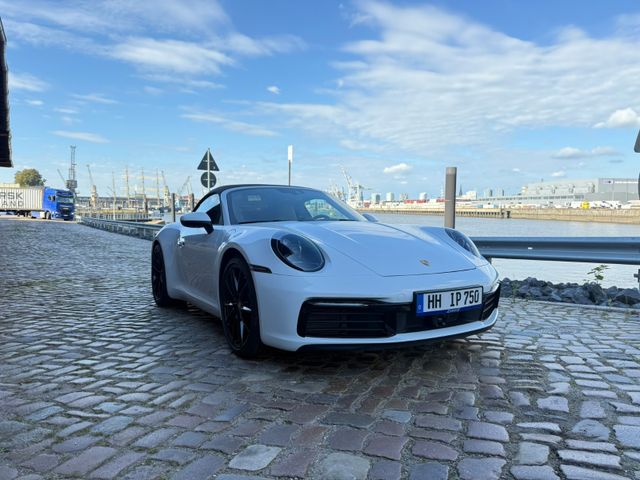 PORSCHE 992
