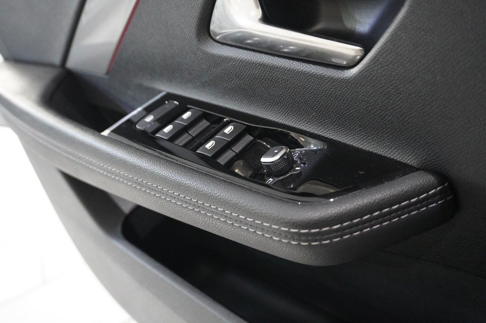 Fahrzeugabbildung Opel Astra L ST 1.2T GS LINE NAVI/LED/360°/VIRT./DAB+