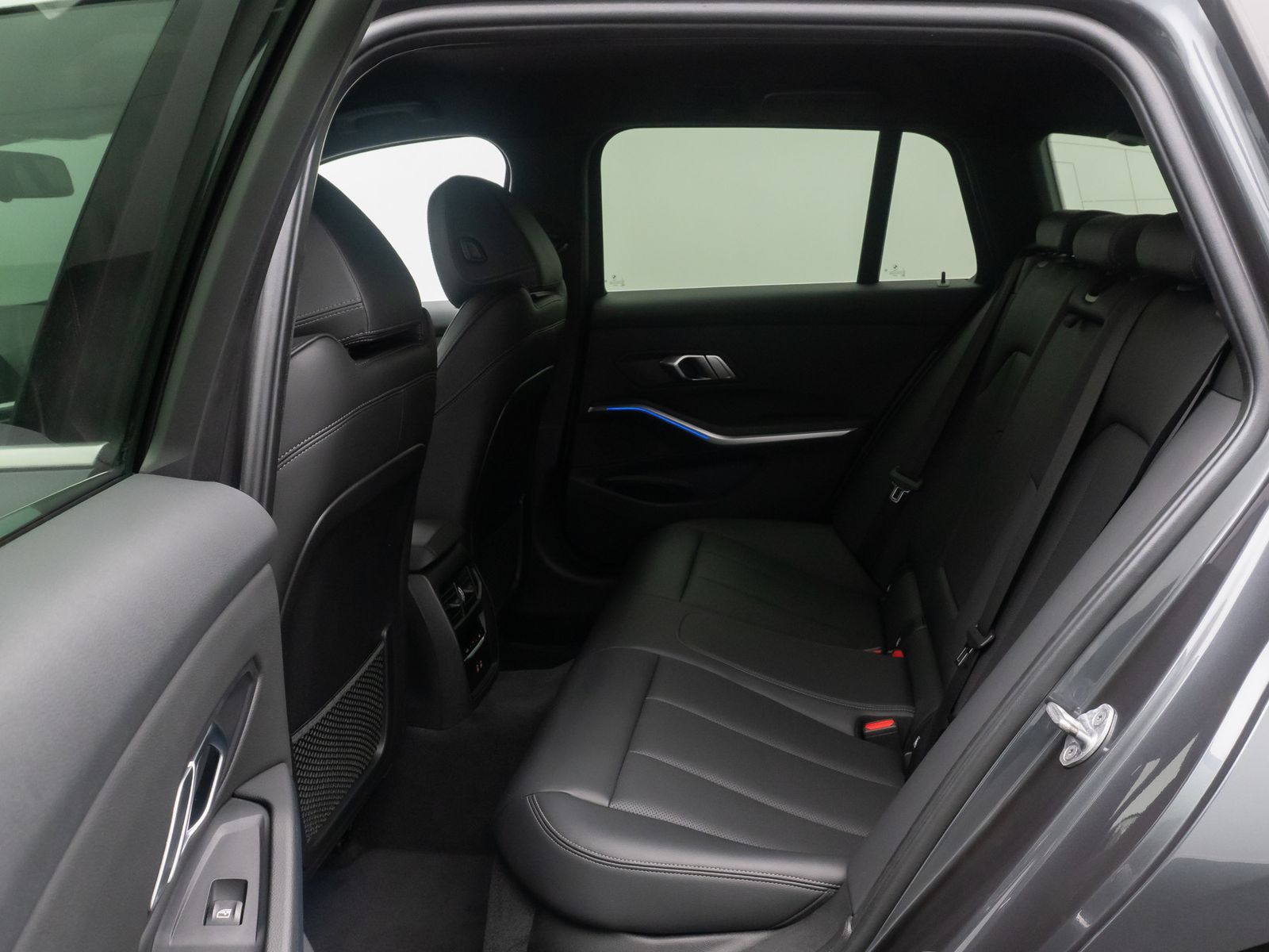 Fahrzeugabbildung BMW 320d M Sport DAB Kamera Alarm Komfort Individual
