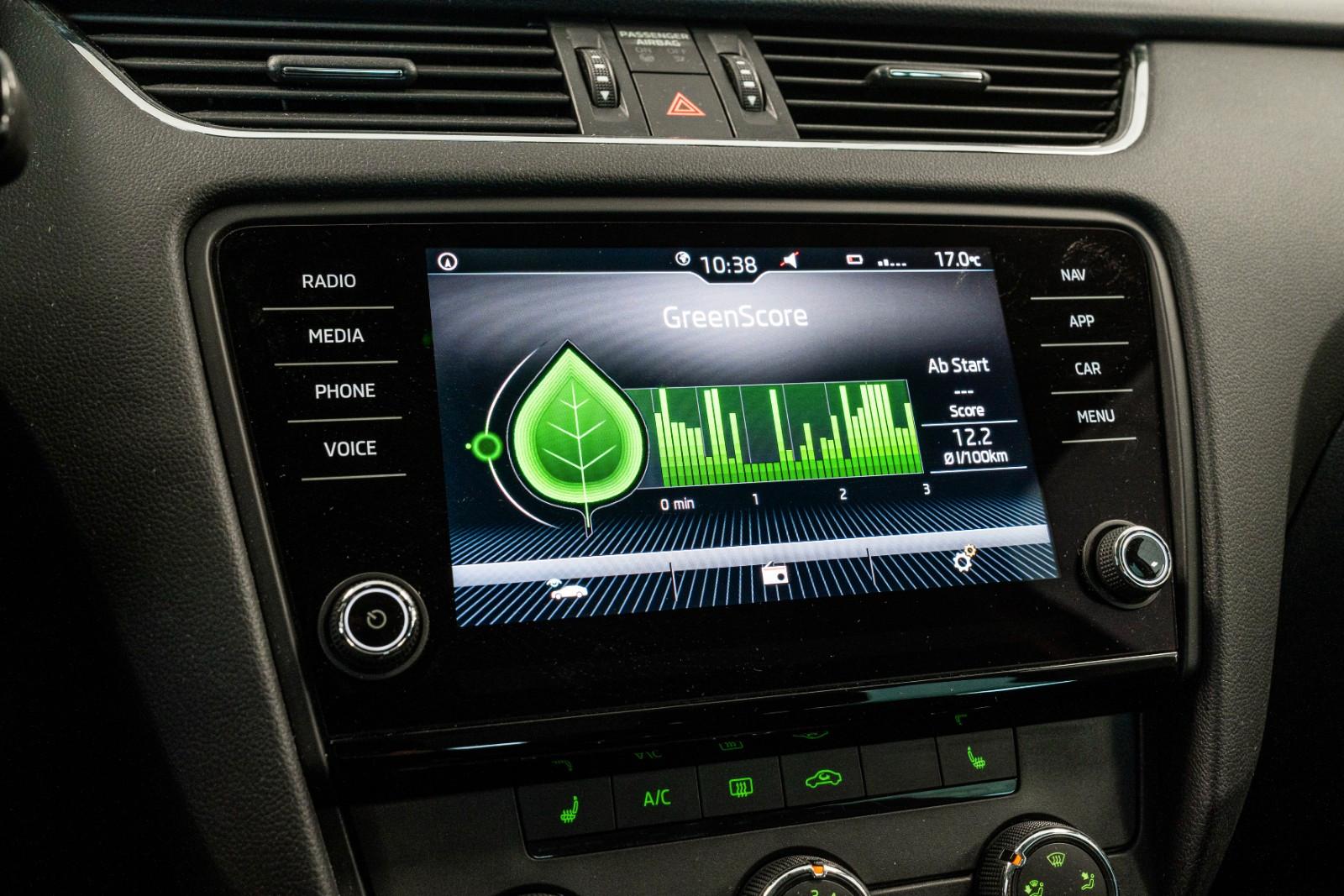 Skoda Octavia Combi Ambition Navigation PDC 1.Hand