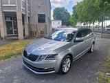 Skoda Octavia Combi Style Automatik /Navi /Top Zustand - Auto gebraucht