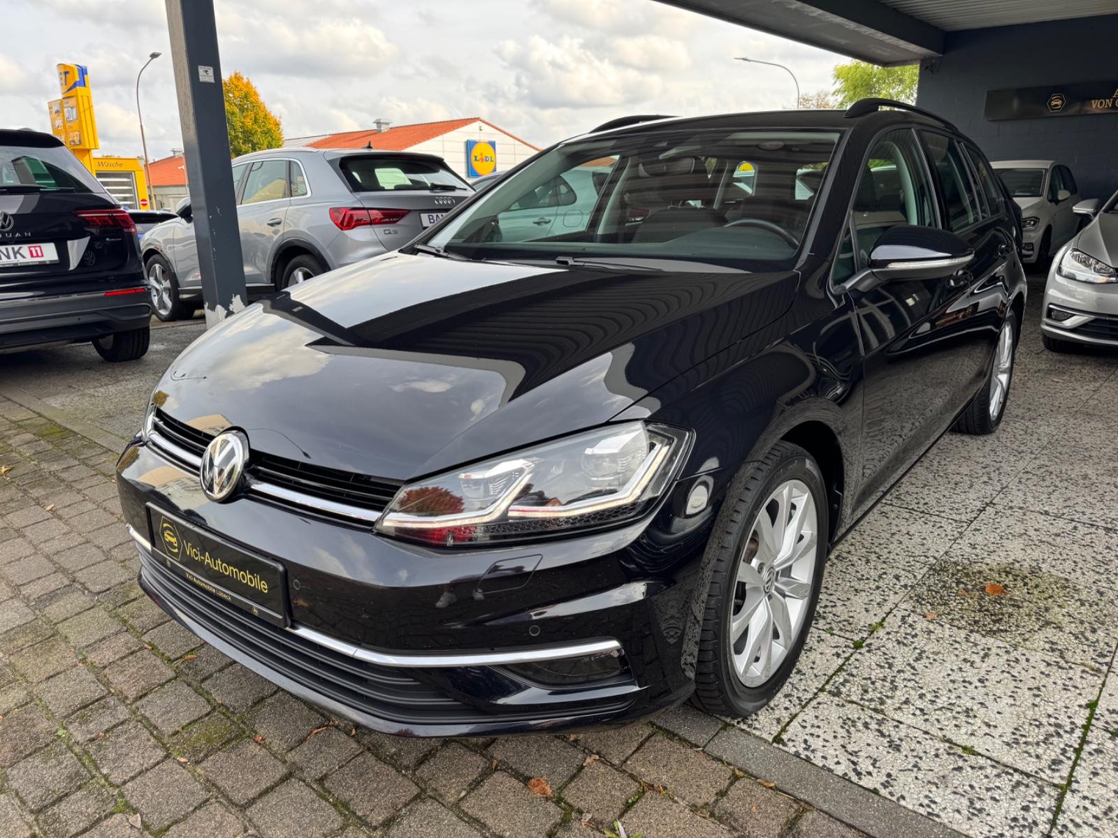 Volkswagen Golf 7 Variant Highline  2,0 TDI *LED/Digital/AK