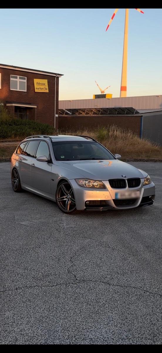 BMW 325 2006 — rear view