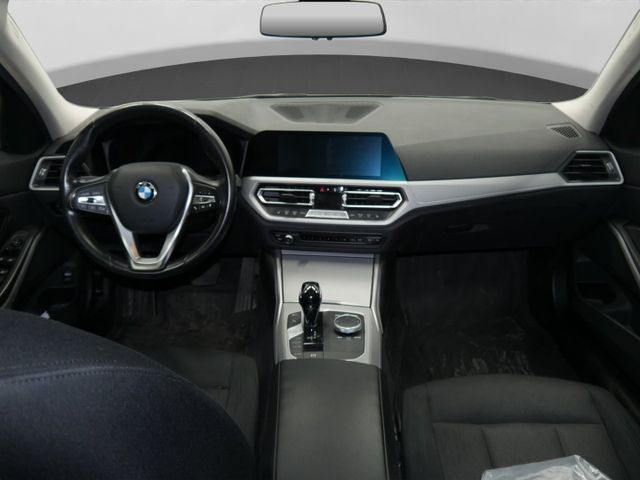 Fahrzeugabbildung BMW 320d Touring Automatik+LED+Navi+DAB+Spurass.