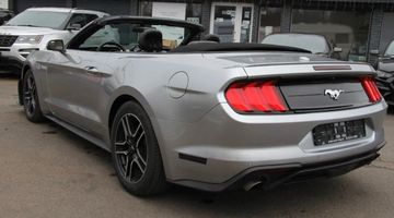 Ford Mustang - 8