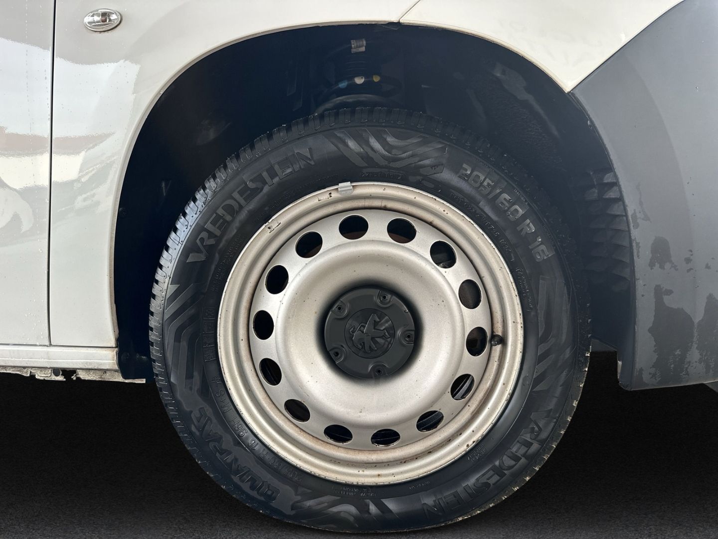 Fahrzeugabbildung Peugeot Partner Peugeot PART PRO EN L1 HDI75 DAB Notbrem