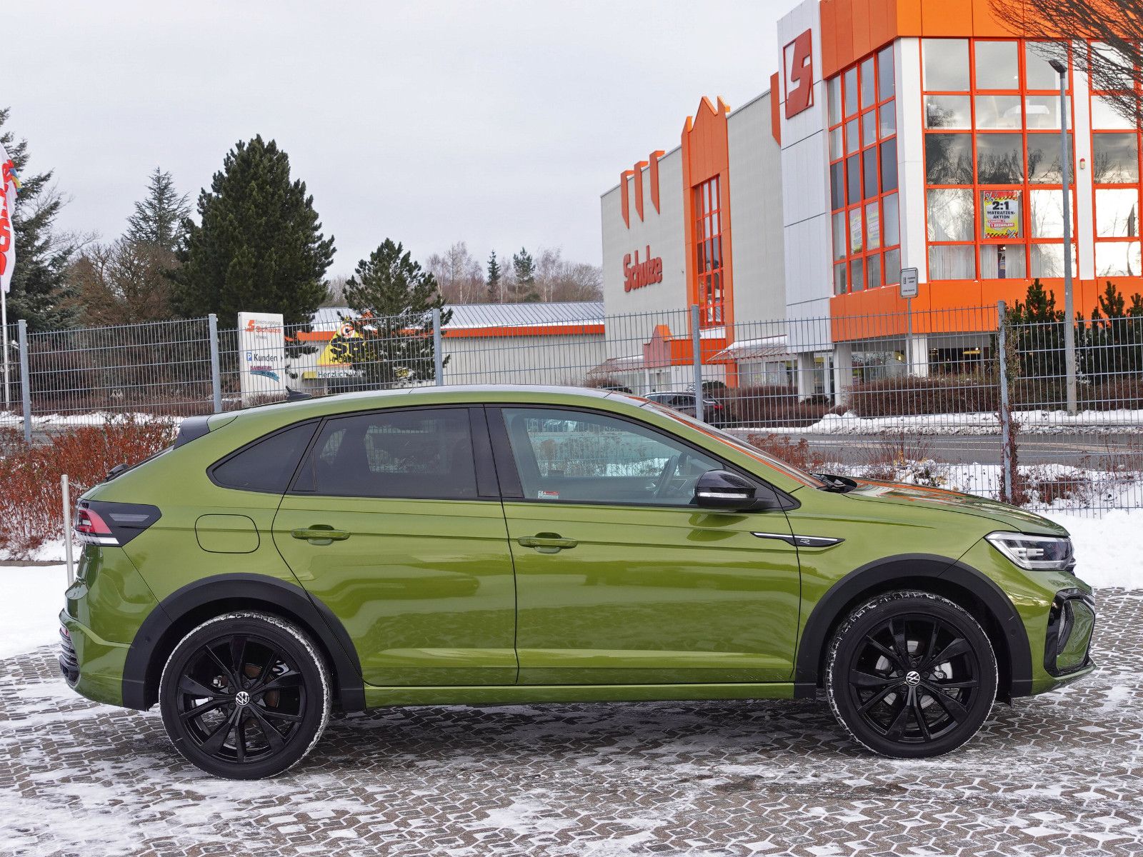 Fahrzeugabbildung Volkswagen Taigo 1.5 TSI DSG R-Line Black Style AHK Assist