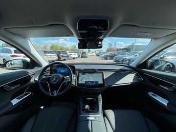 Mercedes E 200 - 12