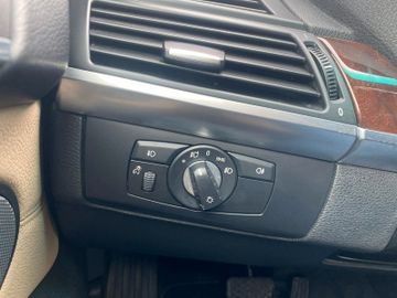 Bild 15 BMW X5 3.0d*STAND-HZ*AHK*XENON*NAV*LEDER*TÜV*EXPORT*