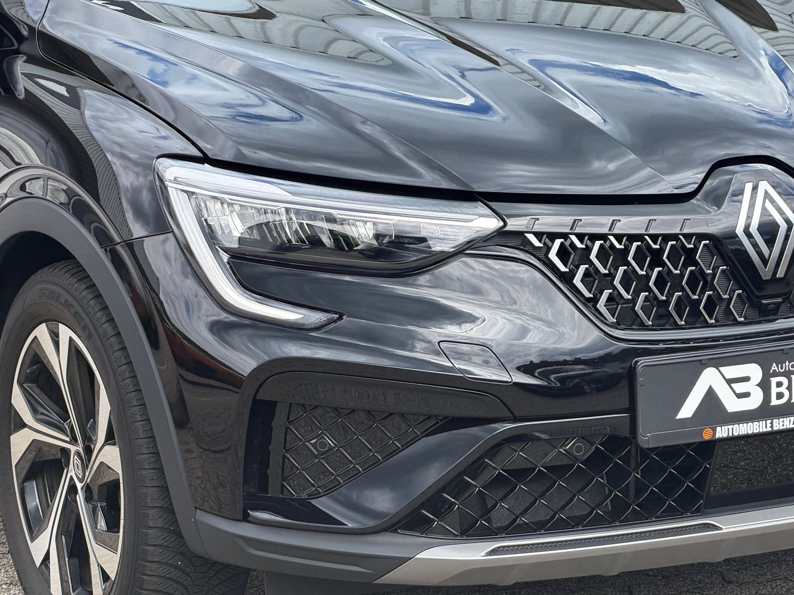 Fahrzeugabbildung Renault Arkana Techno/KAMERA/AMBIENTE/KAMERA/LEDER/ACC