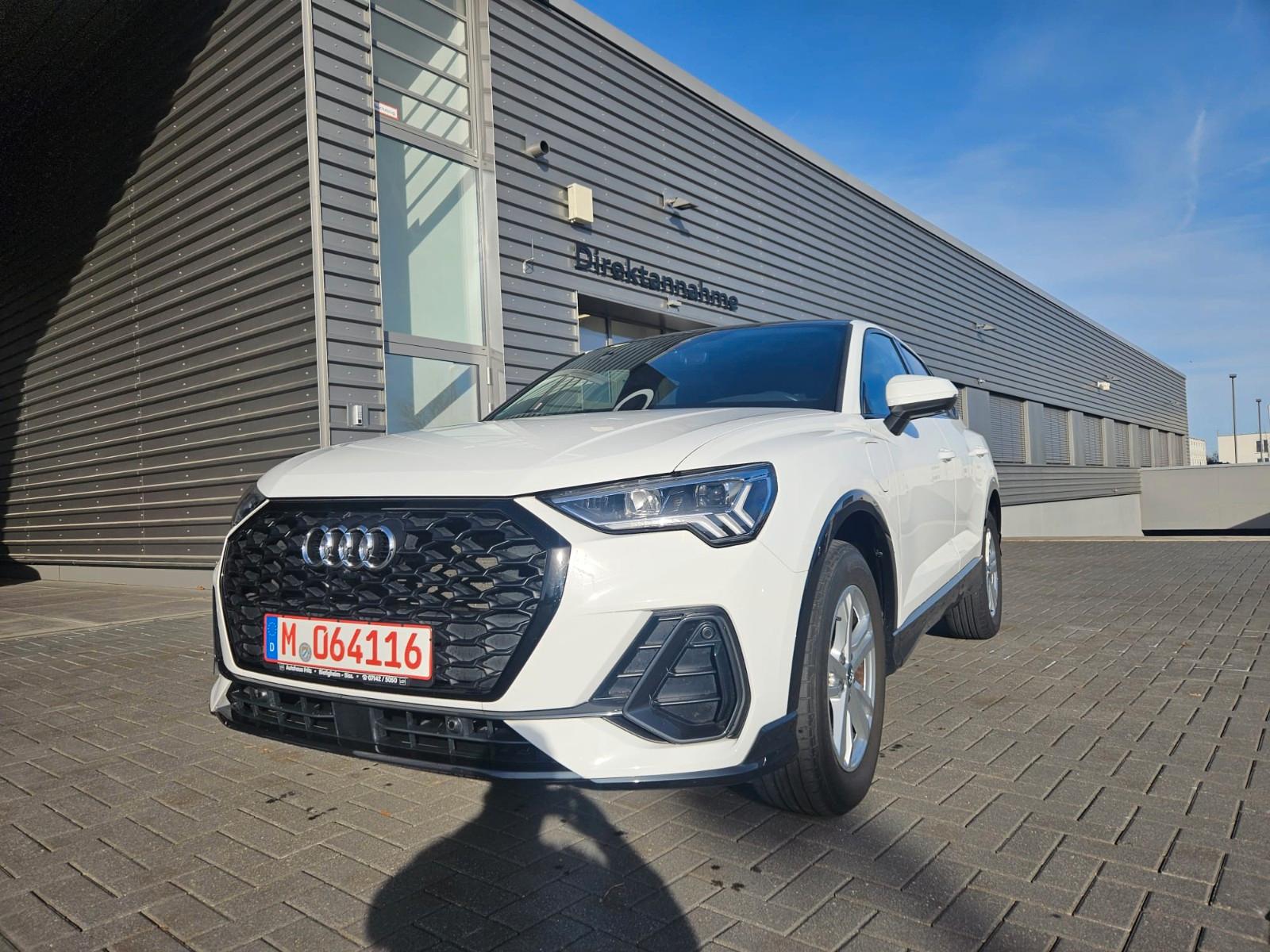 Audi Q3 Sportback 45 TFSI e 2x S line PANO BLACK
