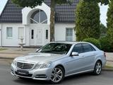 Mercedes-Benz E 350 E Limousine CDI BlueEfficiency 4Matic - Mercedes-Benz mit Diesel-Antrieb: Luftfederung, Limousine