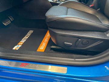 Ford Focus Lim. ST-Line 5-Türer Aut.*LED*NAVI*ACC*B&O