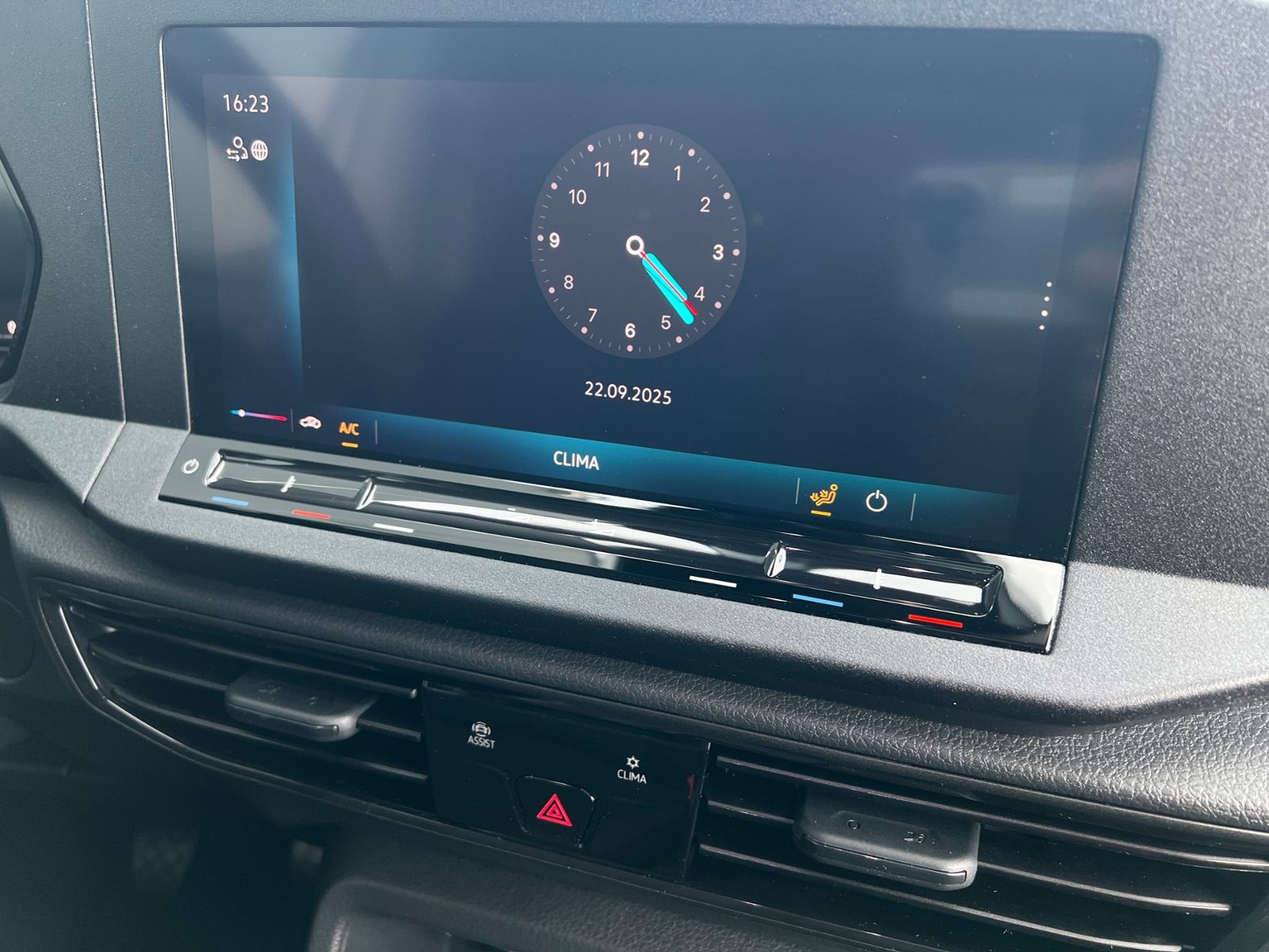 Fahrzeugabbildung Volkswagen Caddy Cargo Maxi 2.0 TDI *AHK, Klima, AppConnect