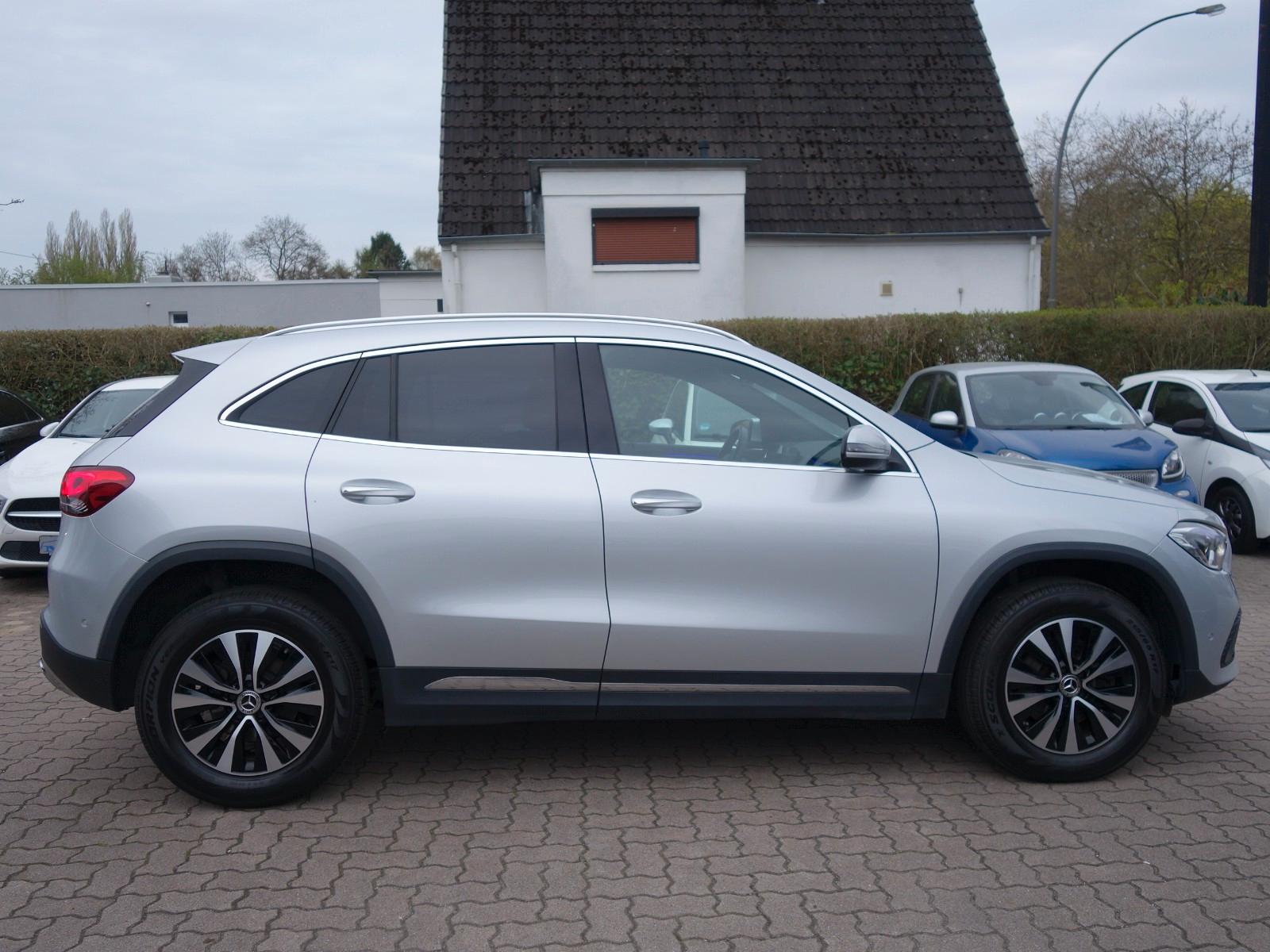 Mercedes-Benz GLA 200 d Progressive