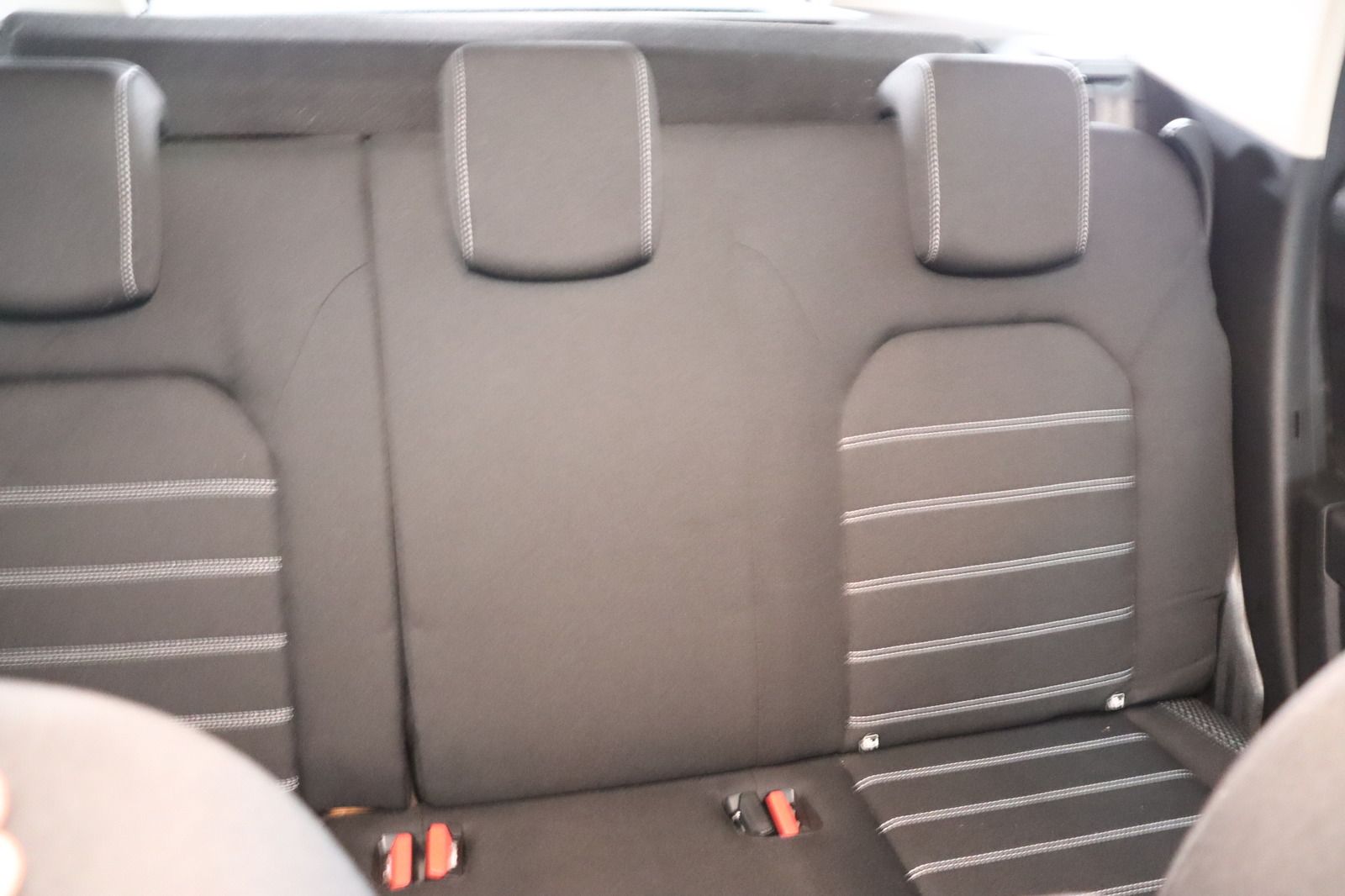 Fahrzeugabbildung Dacia Duster Prestige WINTERDIENST 4x4 * RFK * AHK