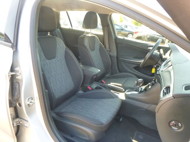 Fahrzeugabbildung Opel Astra K Sports Tourer 1.4 T >AUT/LED/NAVI/PDC