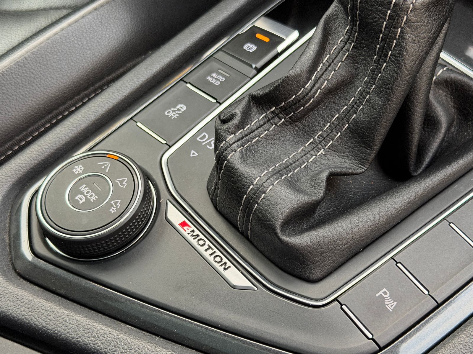 Fahrzeugabbildung Volkswagen Tiguan Allspace Highline 4Motion/R-LINE/PANO/LED