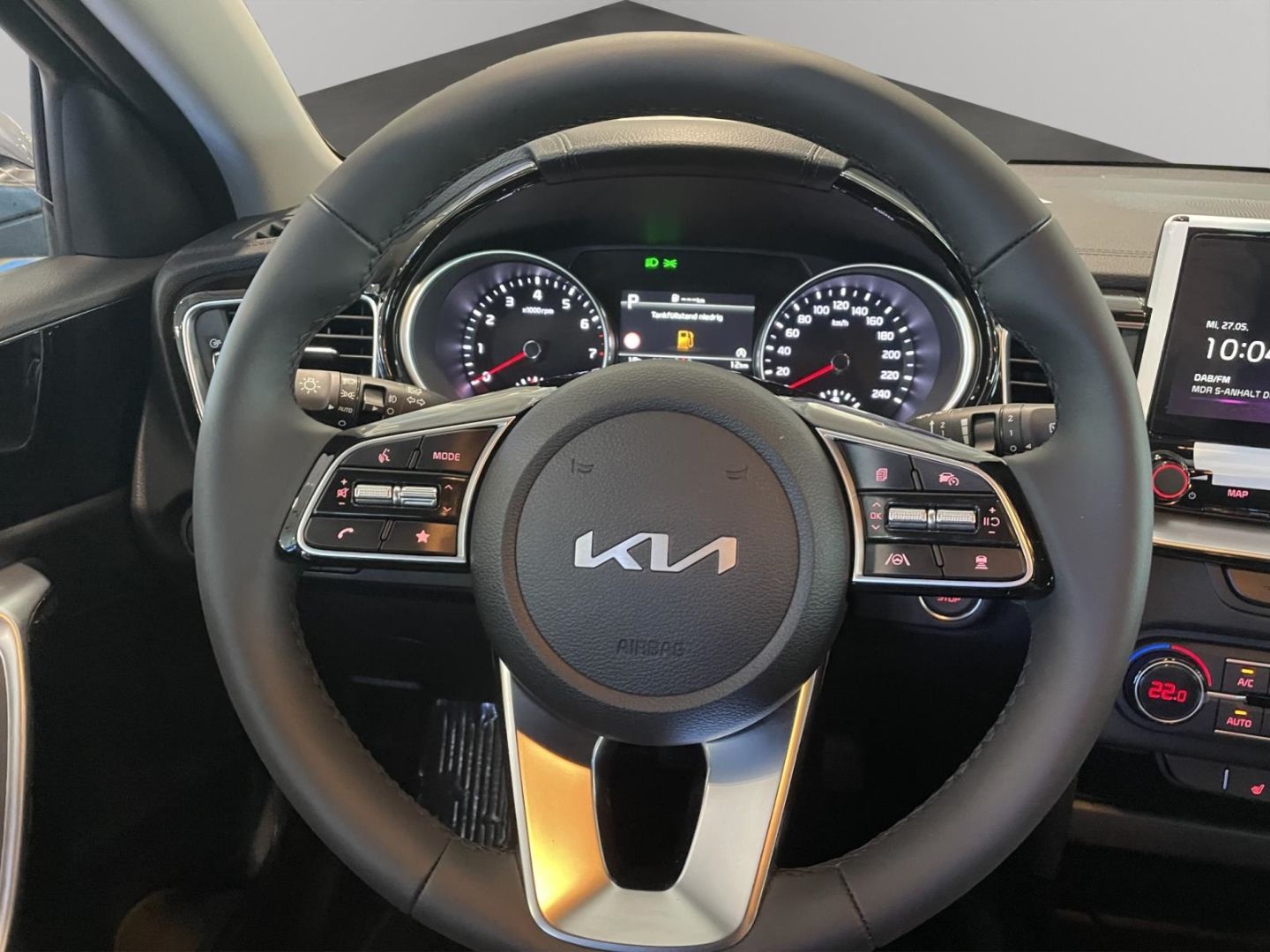 Fahrzeugabbildung Kia Ceed Ultimate SpurhalteASS Tempomat totWinkelASS