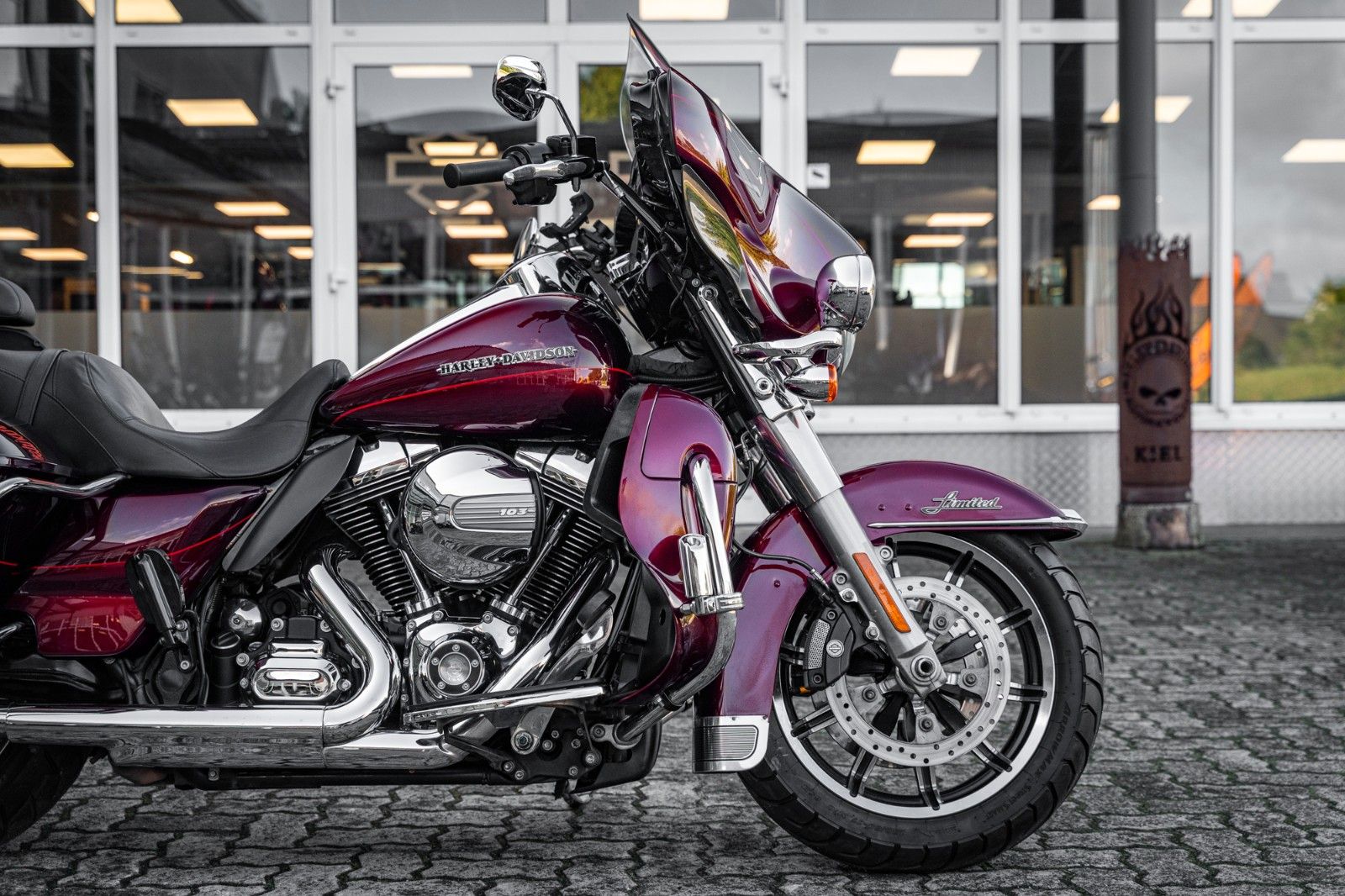 Fahrzeugabbildung Harley-Davidson E-Glide Ultra 103 cui FLHTKL  - Kesstech -