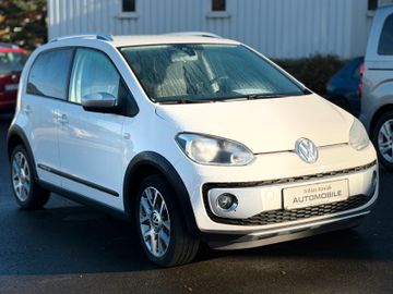 Volkswagen Up! cross*