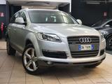 Audi AUDI Q7 3.0 V6 TDI 233CV quattro tiptronic - Audi Q7: V6 TDI