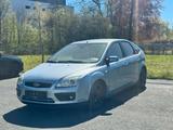 Ford focus 1.6h GHIA - Ford Focus aus 2007: Ghia