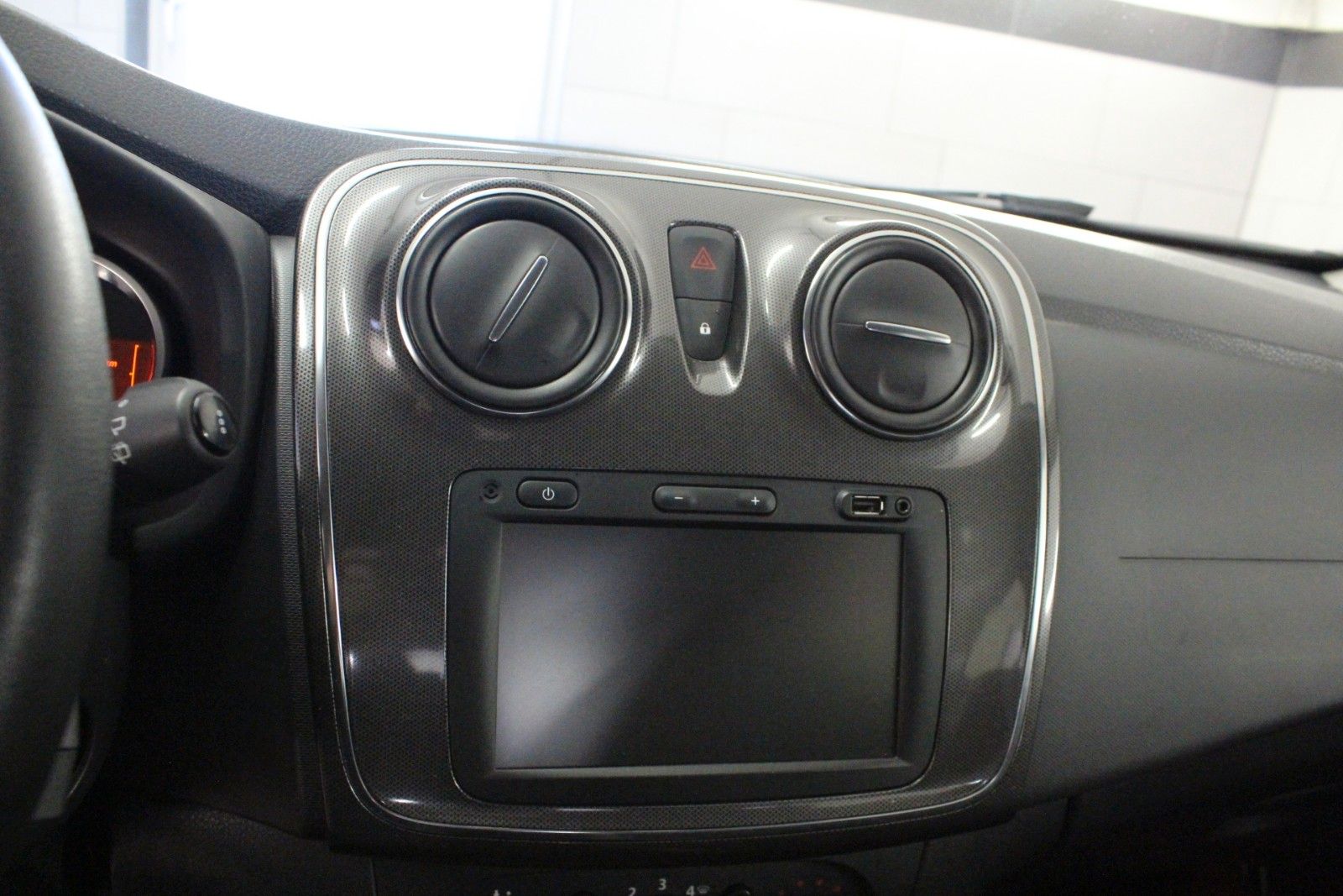Fahrzeugabbildung Dacia Sandero TCe 90 Stepway *Media-Nav*