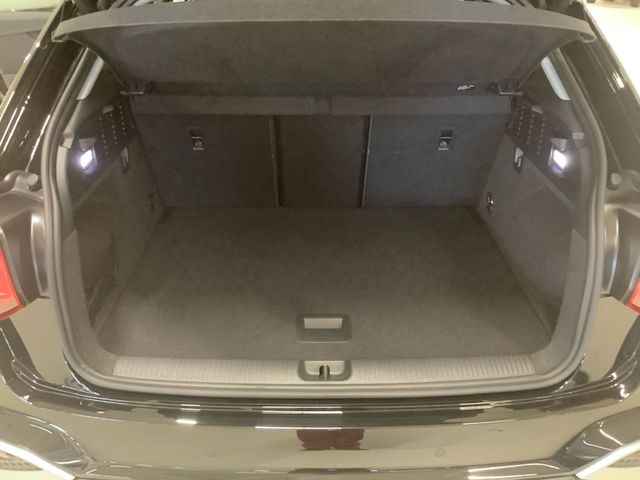 Q2 advanced 35 TFSI S tronic,Carplay,PDC plus,Ka