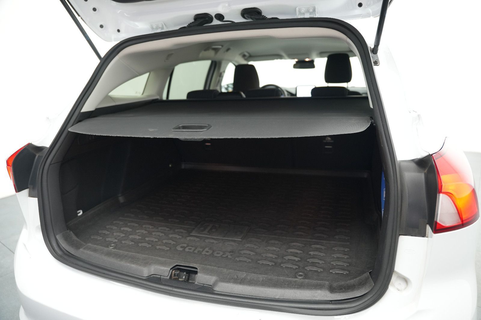 Fahrzeugabbildung Ford Focus Turnier Cool & Connect *Navi*SHZ*Klima*PDC