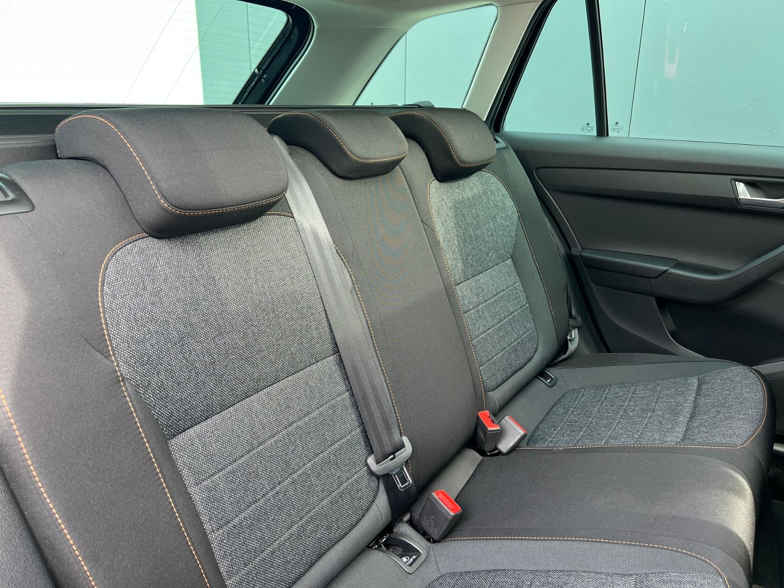 Fahrzeugabbildung SKODA Fabia Combi Clever Best of 1.0 TSI *Bi-LED, Pano