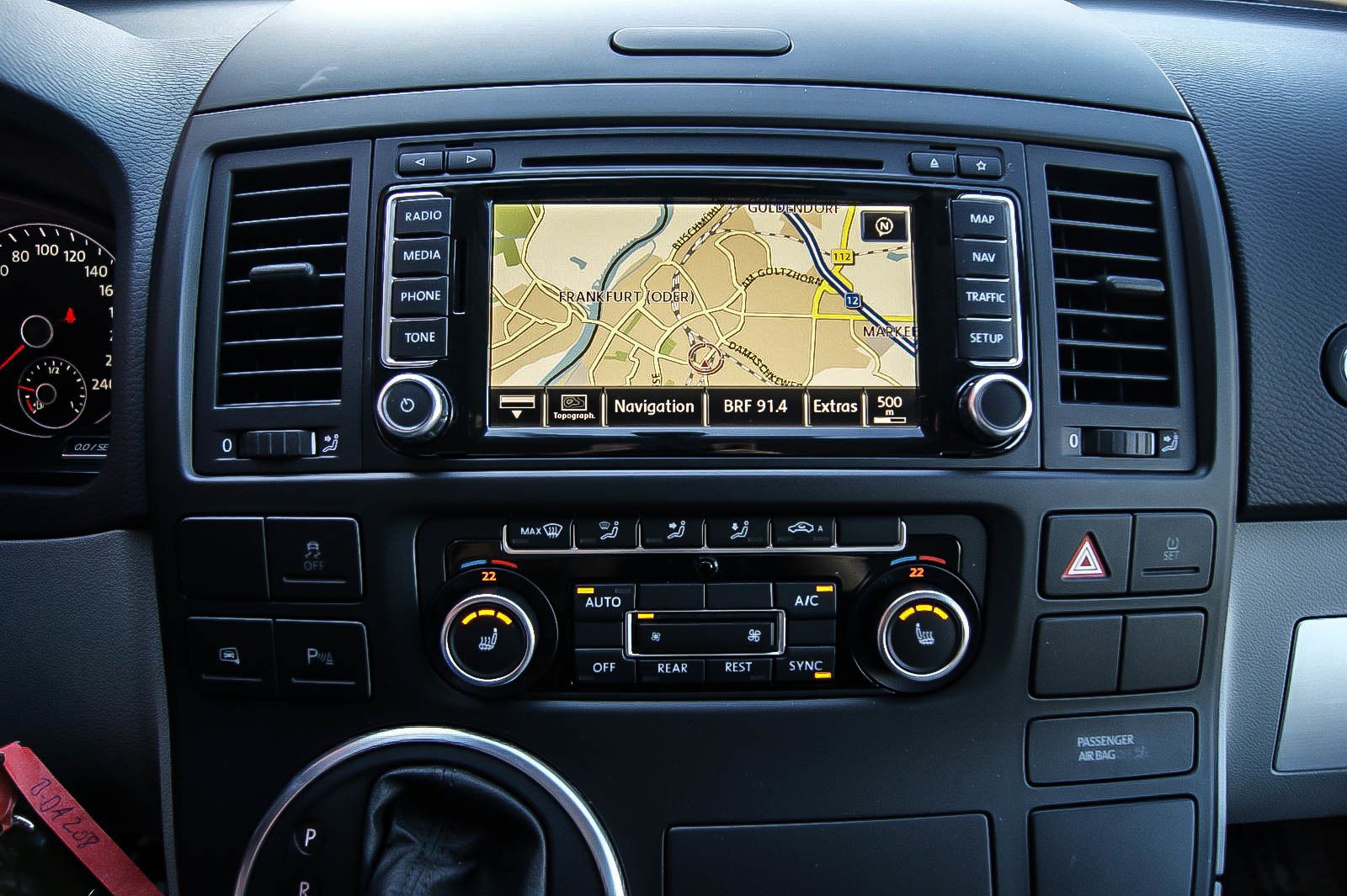 Fahrzeugabbildung Volkswagen T5 California EUROPE 4-Motion 20TDI AUFSTELLDACH